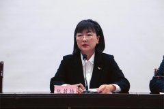 持续营制风清气正的育人和积极
